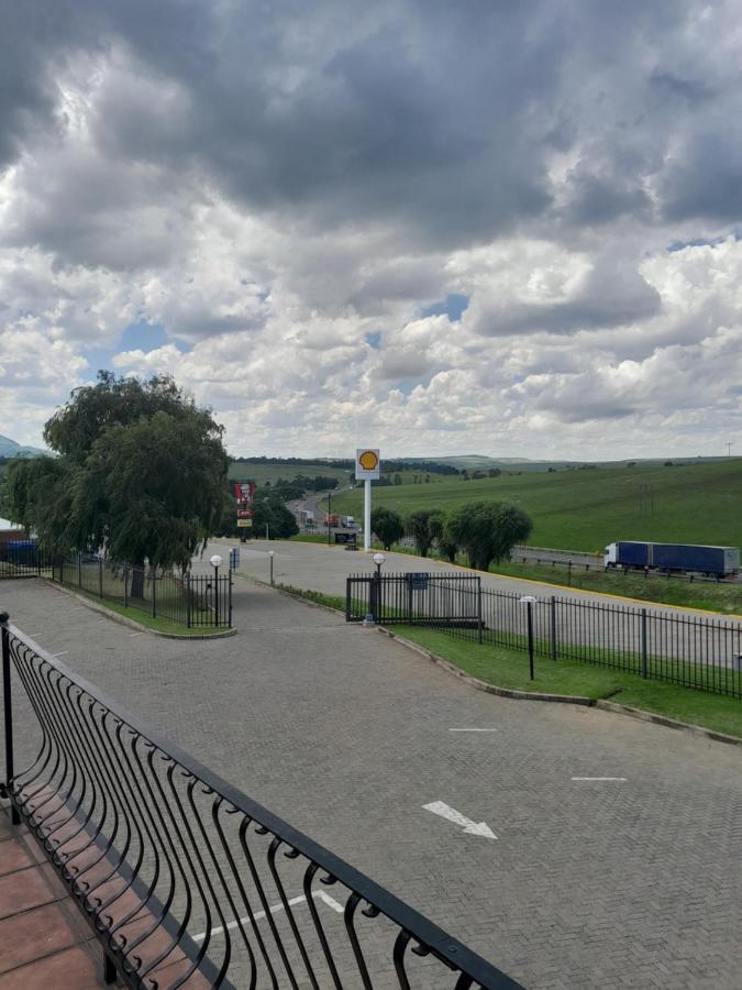 Protea Hotel By Marriott Harrismith Montrose Exterior photo