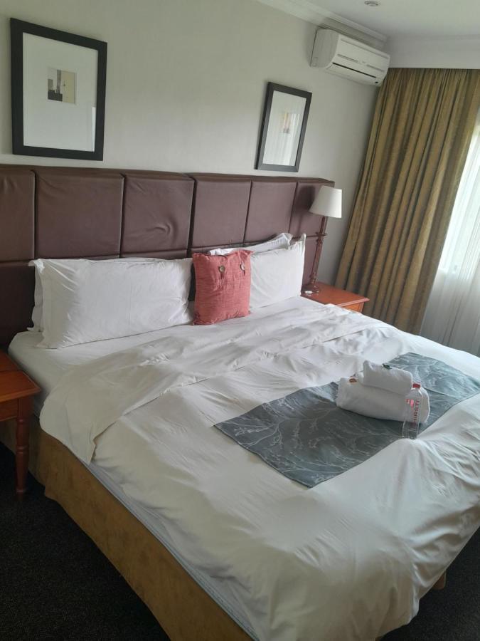 Protea Hotel By Marriott Harrismith Montrose Exterior photo